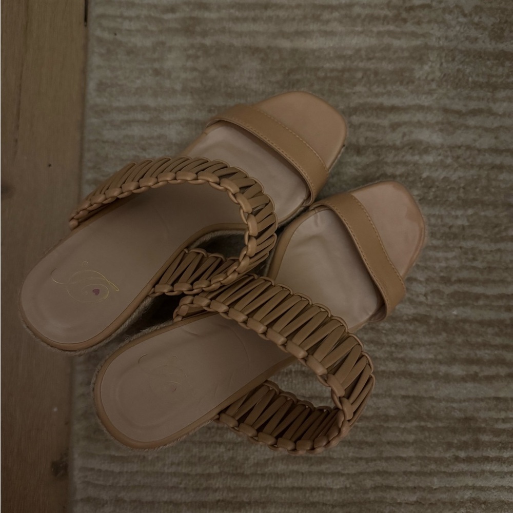 Boutique wedges
